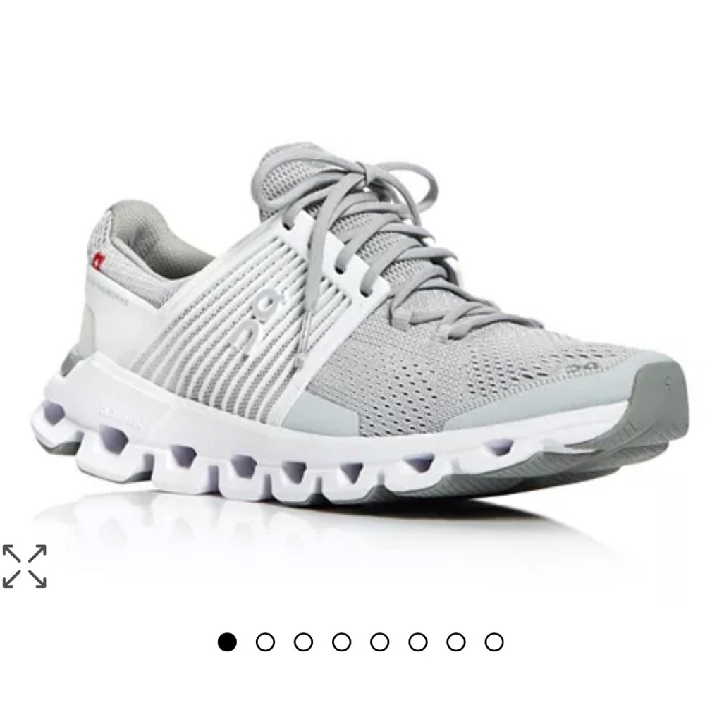 NWOB ON CLOUDSWIFT RUNNING SHOES